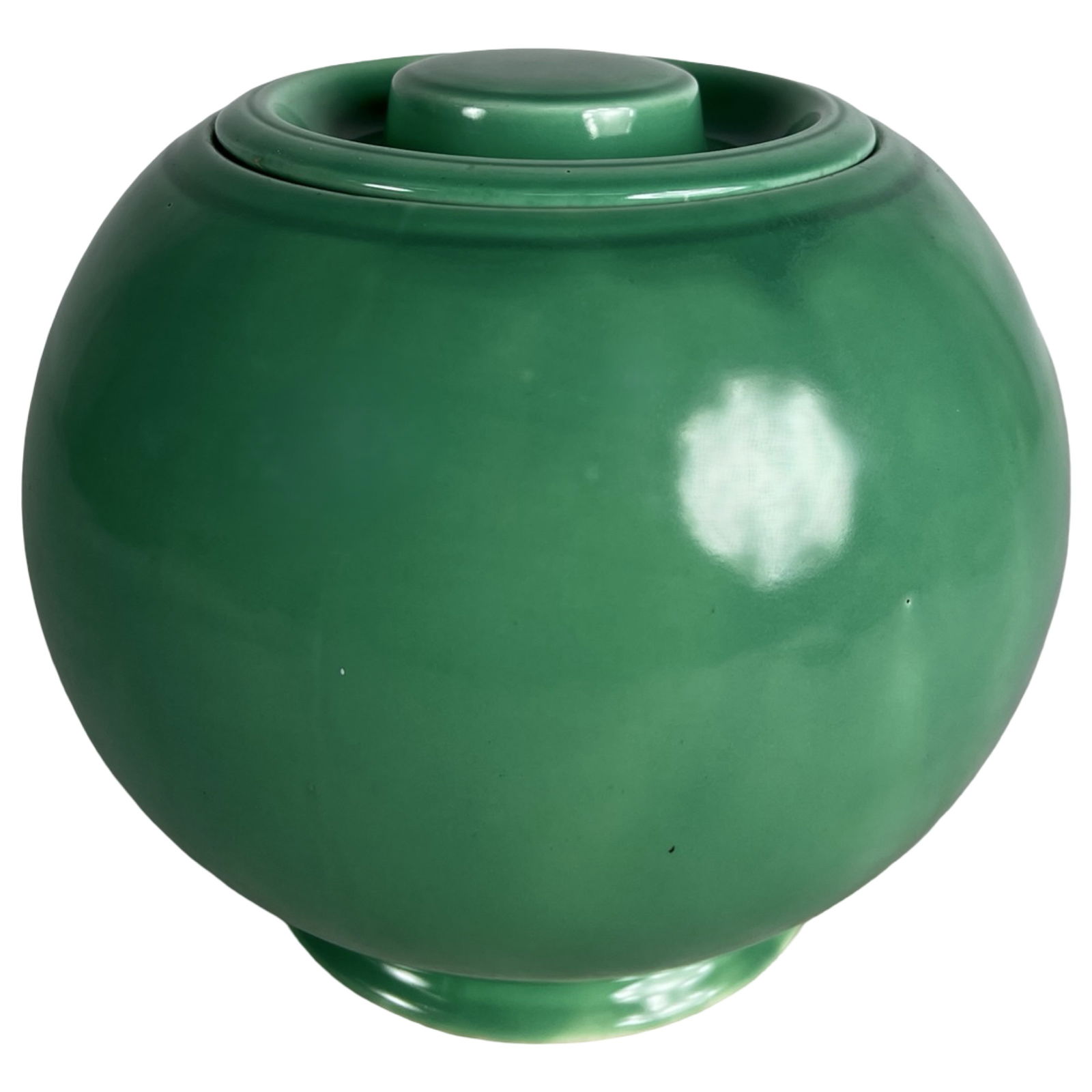 Fiesta Kitchen Kraft Green Covered Cookie Jar: Vintage Fiesta Kitchen Kraft covered cookie jar by Homer Laughlin China Company, featuring a classic rounded form with integrated lid and rich glossy green glaze. This iconic American design is part