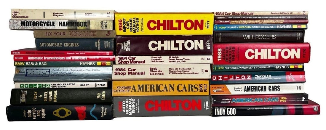 Automotive Repair Manuals - Chilton, Haynes, Ford: Large mixed lot of automotive repair manuals, shop manuals, and automotive reference books covering a wide range of vehicles and years. The group includes well-known publishers such as Chilton, Haynes
