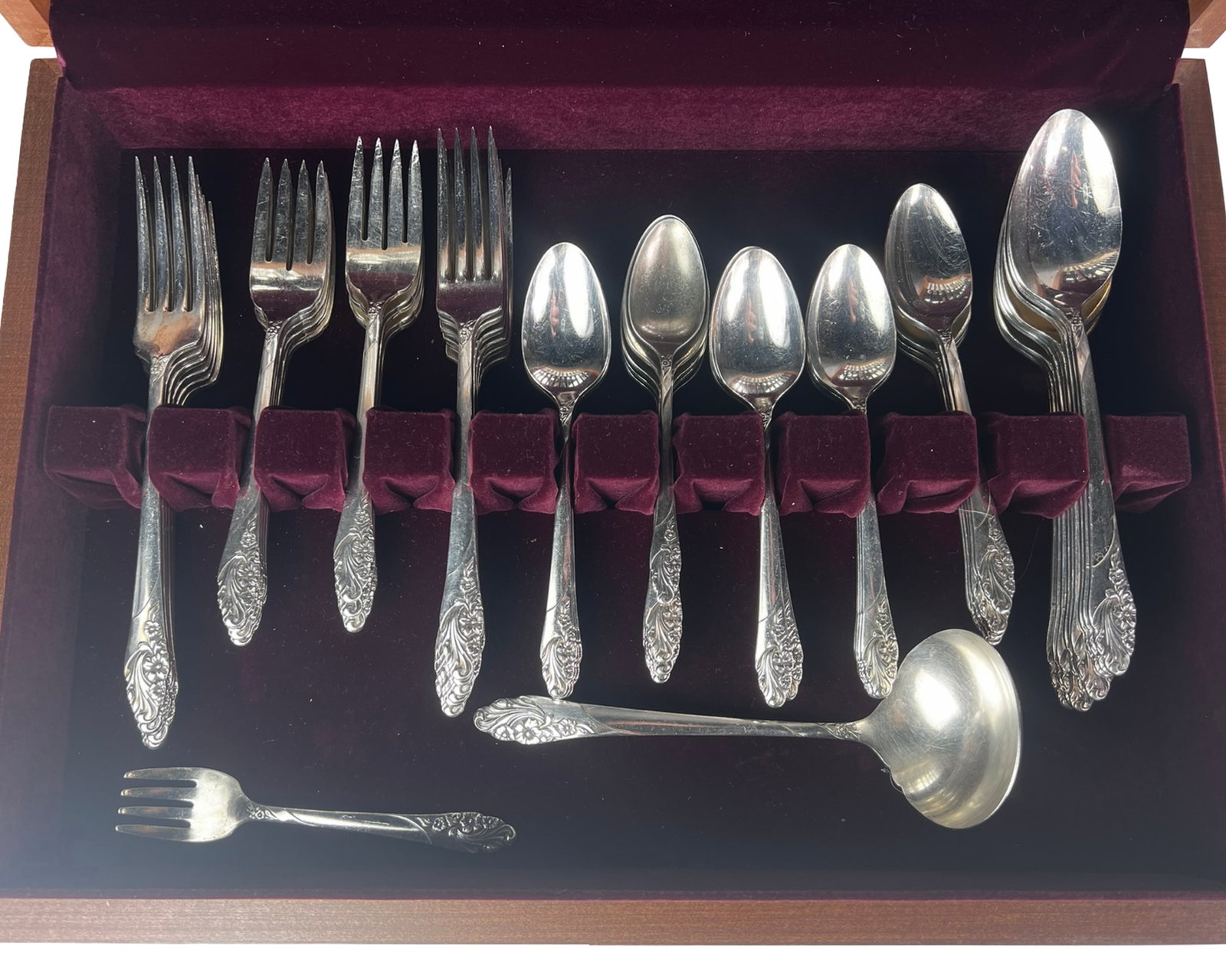 Oneida Community Evening Star Silverplate Flatware - 2