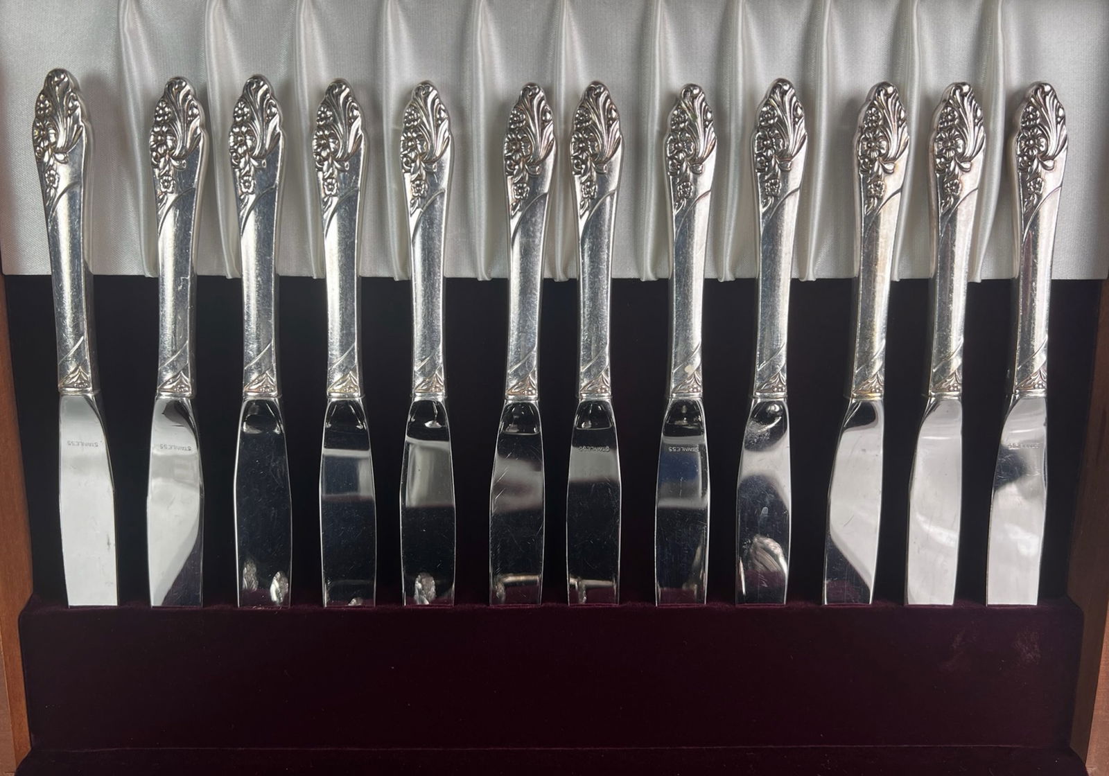 Oneida Community Evening Star Silverplate Flatware - 3