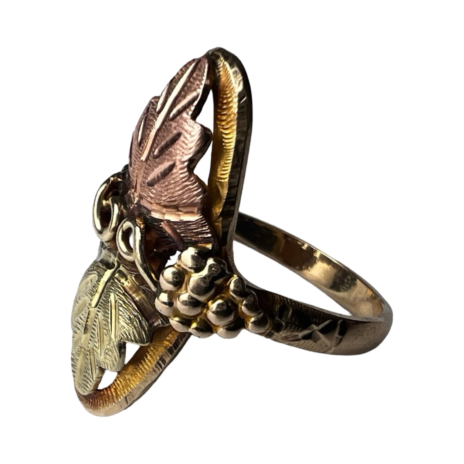10K & 12K Black Hills Gold Leaf Ring Tri-Color: Classic Black Hills Gold ring crafted in 10K and 12K gold, featuring the iconic tri-color design with yellow, rose, and green gold accents. The ring displays finely detailed grapevine and leaf motifs,