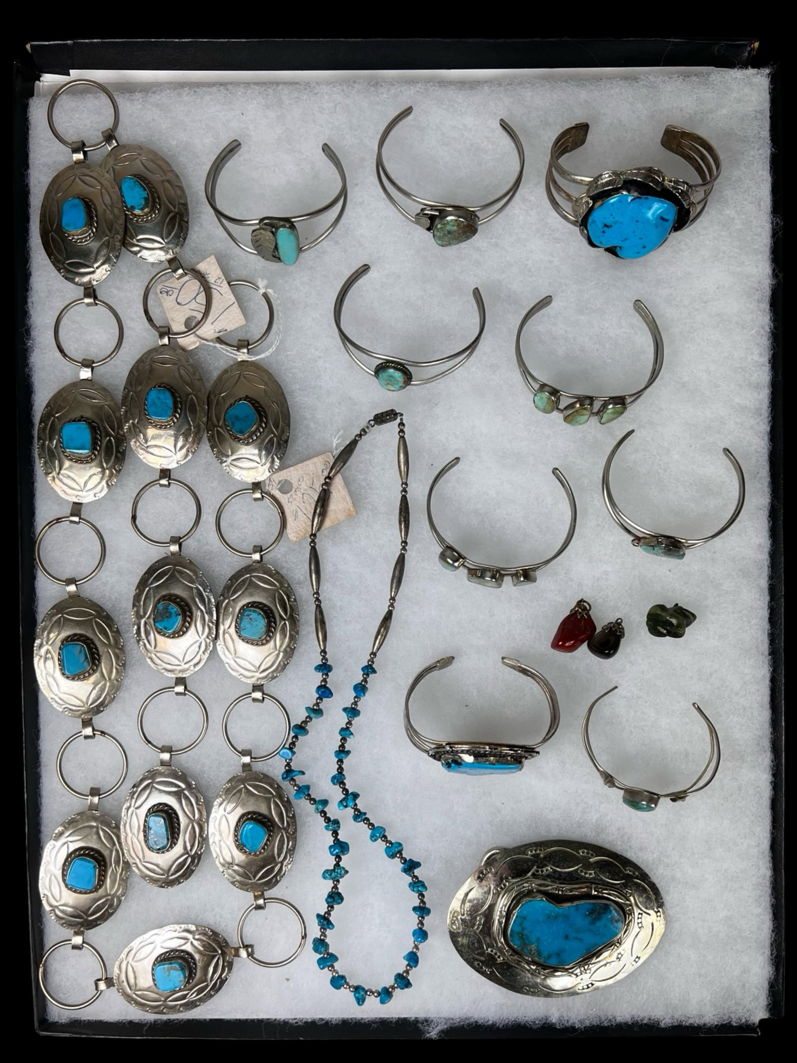 Assortment of Southwest Jewelry Necklaces Cuffs Be (1 of 3)