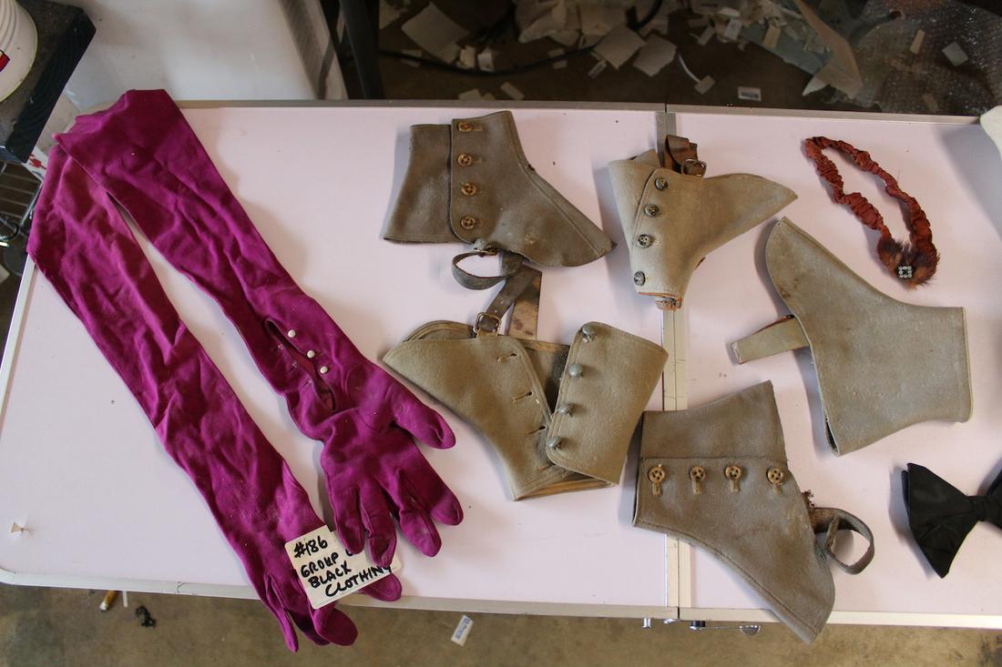 12 pieces of slave clothing purchased by slave owners: 12 pieces of slave clothing purchased by slave owners from hardware stores shirts, pants, gloves