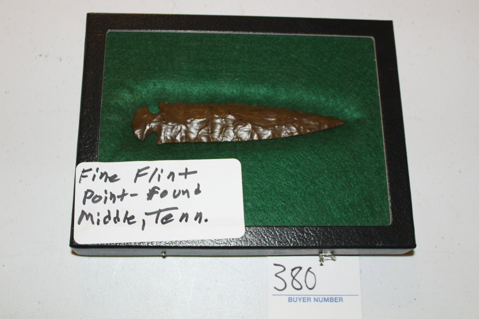 Fine flint point: Fine flint point found in Middle Tenn.