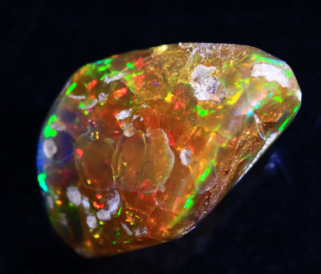Cts. 83.70 Ethiopian Polished Specimen Opal - (1 of 9)