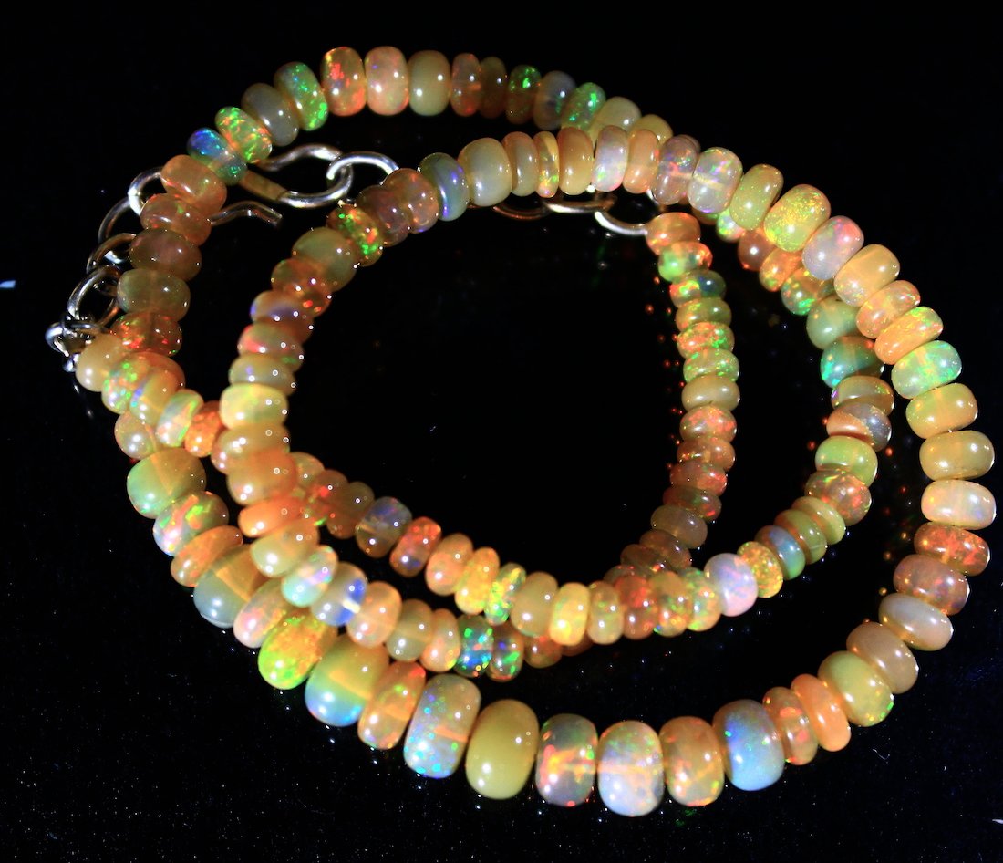 Cts 60.00 Ethiopian Opal necklace (1 of 7)