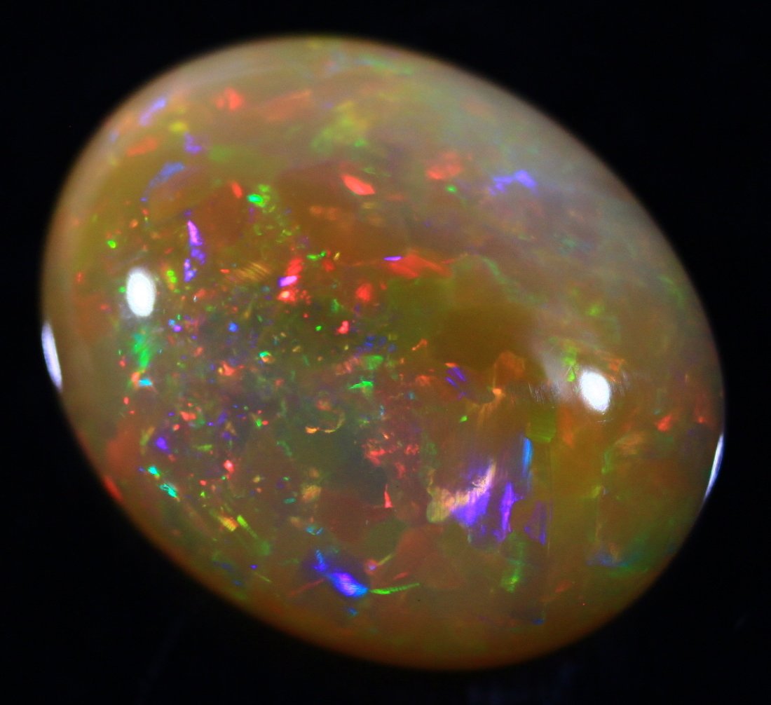 Cts 18.60 Ethiopian Opal Stone -23x20x6 mm (1 of 7)