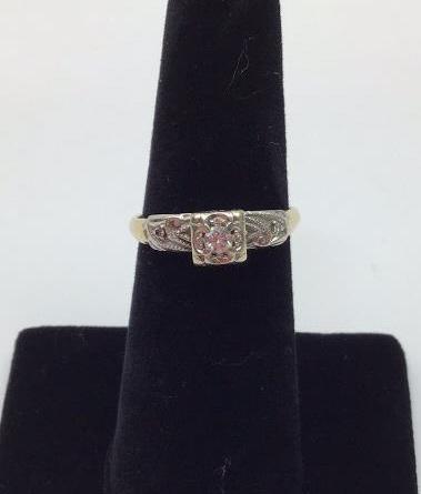 Vintage 14K Gold Diamond Womans Ring (1 of 6)