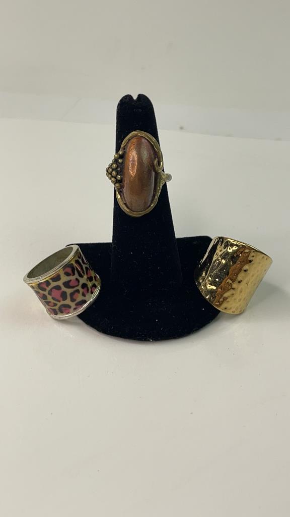 Vintage Lot of 3 Metal Rings (1 of 6)