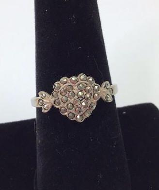 925 Heart shaped marcasite silver ring (1 of 5)