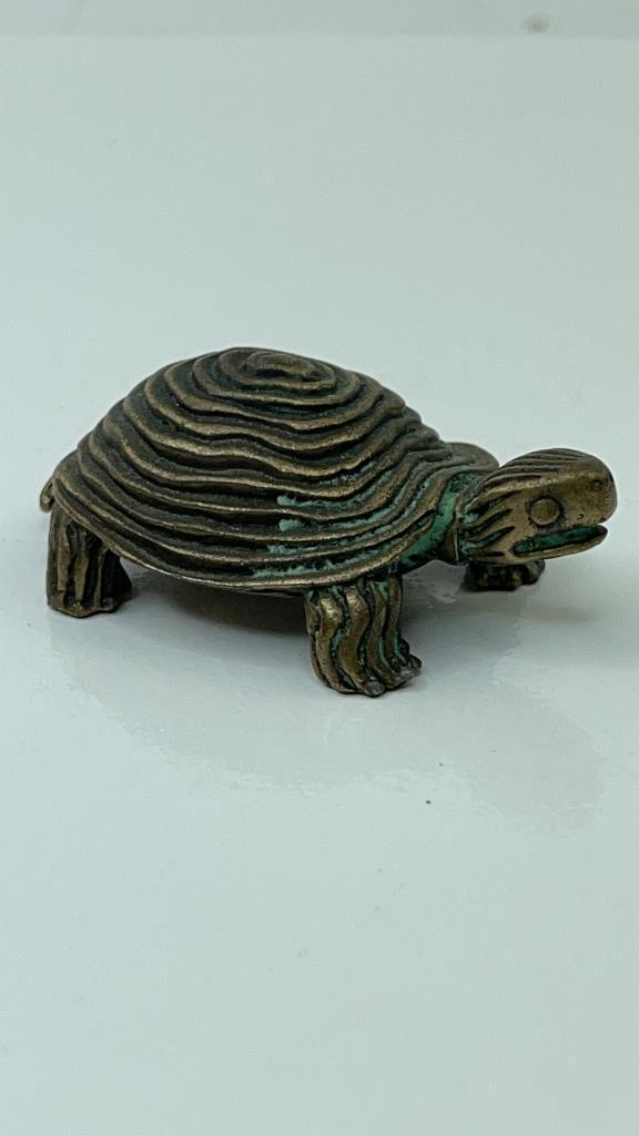 Signed Karen Callan Mini Brass Bronze Turtle: Super cute little Brass Bronze turtle figure signed by Karen Callan. Good Overall condition and weight. Measures about 2"L x 1"W