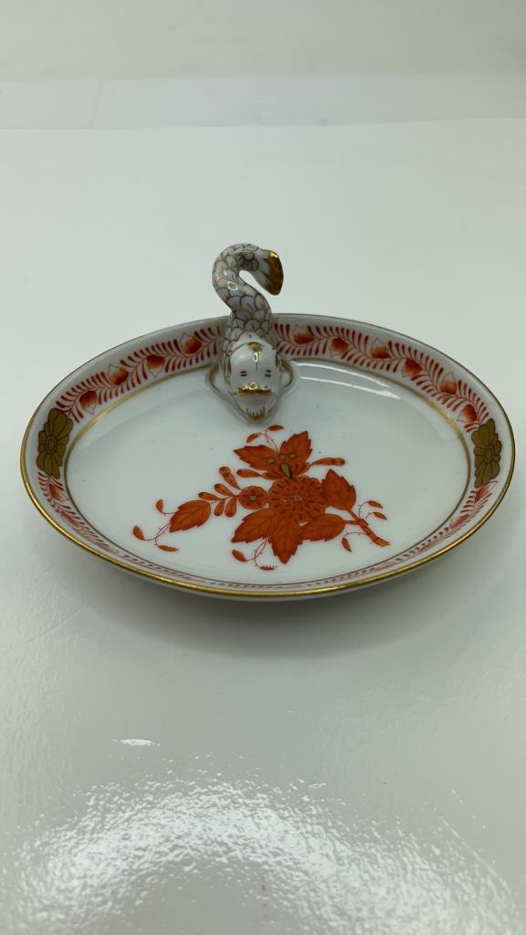 Rare Herend Hungary Chinese Koi Fish Trinket Dish: Rare Orange, White and Gold tone Herend Hungary Chinese Koi Fish Trinket Dish. Stamped and Numbered on bottom. Beautiful and rare find by Herend. Good Overall condition. Measures about 1.5"T x 3 7/8"W
