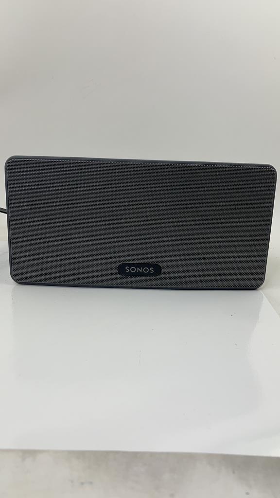 Sonos Wireless Bluetooth Speaker Model Play 3 (1 of 6)