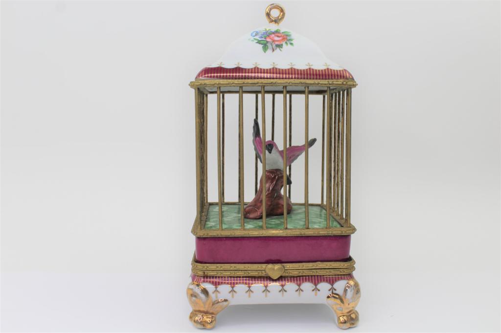 Vintage Imperial Porcelain Birdcage Trinket Box: Vintage Imperial Porcelain Birdcage Trinket Box Floral Gold Plated Trim. Very Pretty and in Good OVerall condition. Measures about 8"t x 5"w $20.00 US Shipping