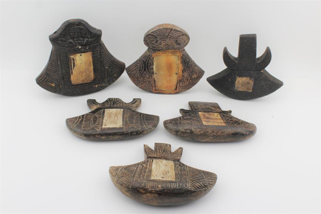 6 Antique African Wood Objects: Antique lot of 6 Hand carved wood african objects. all in good overall condition. They measeure about Largest 7" W x 6.5"t Smallest 6.5"W x 4.5"L $20.00 US Shipping