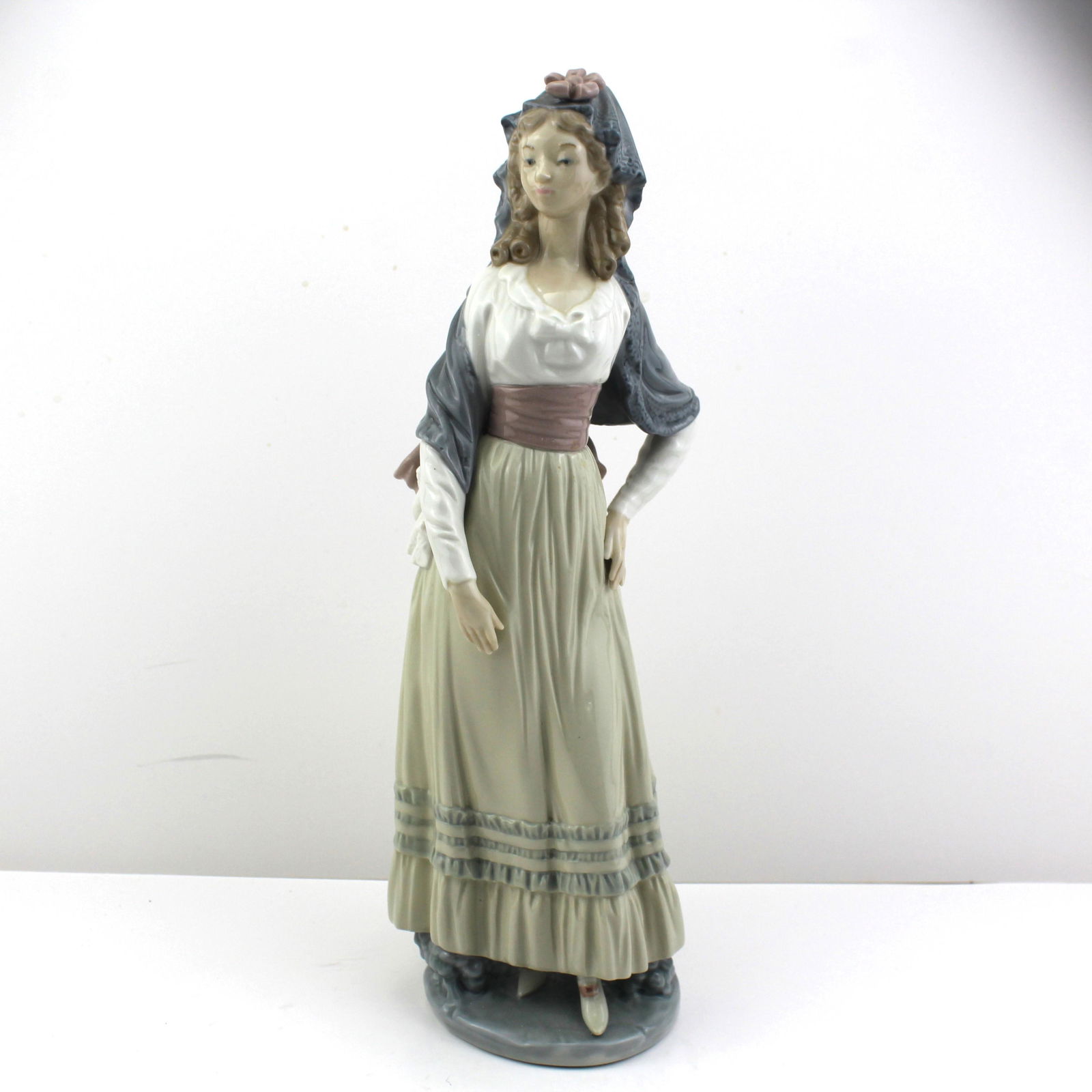 Lladro Goya Lady 5125 Spanish Dancer Lady (1 of 4)