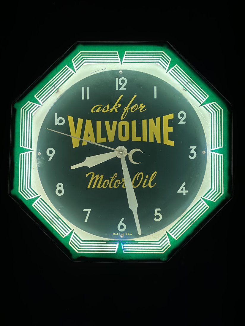 Valvoline Motor Oil Octagon Neon Clock (1 of 3)