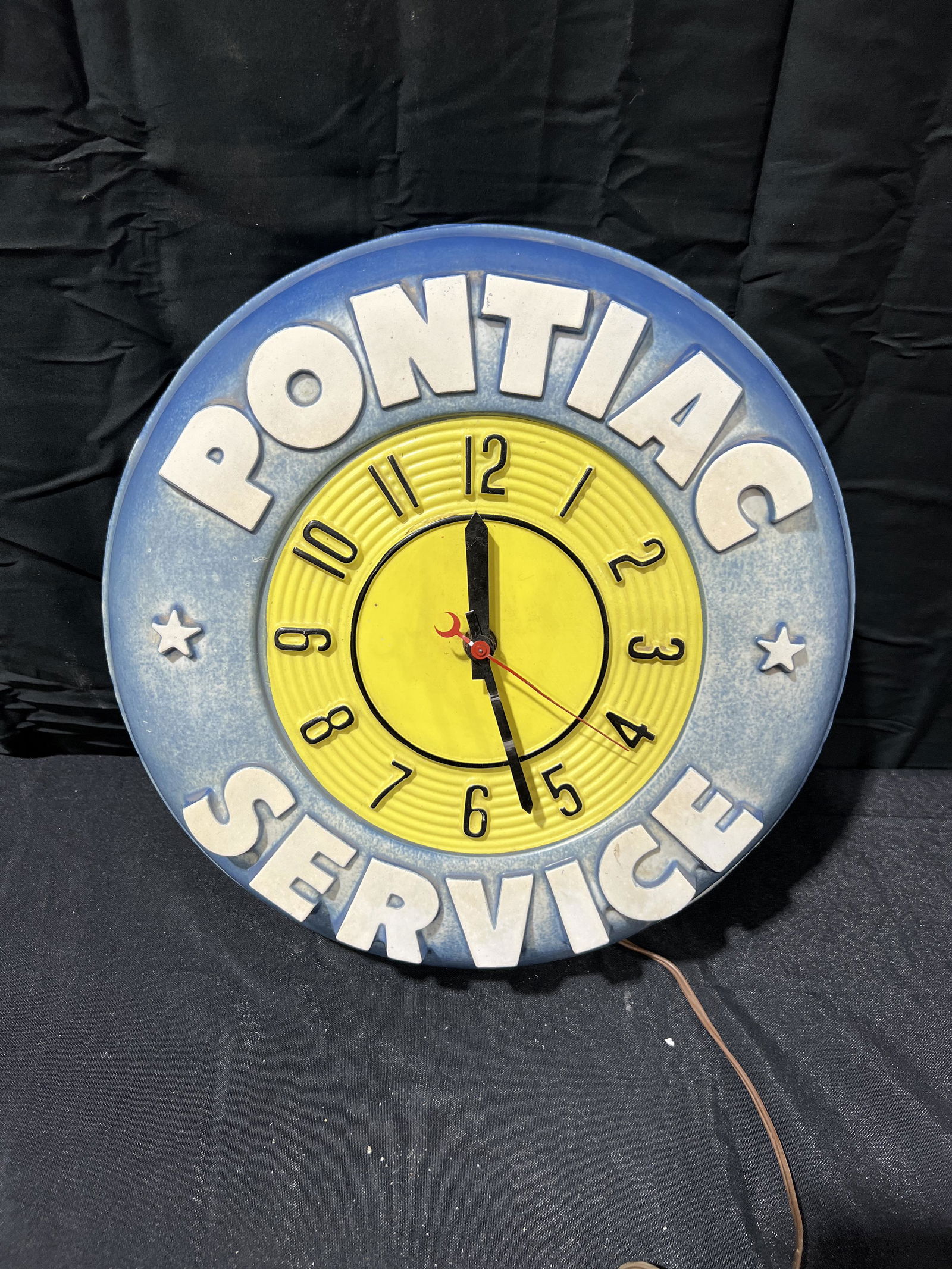 Pontiac Service Advertising Clock (1 of 2)