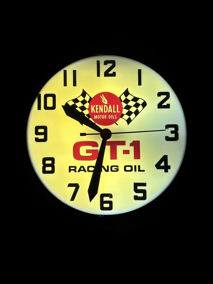 Kendall GT-1 Racing Motor Oil Lighted Advertising Clock (1 of 3)