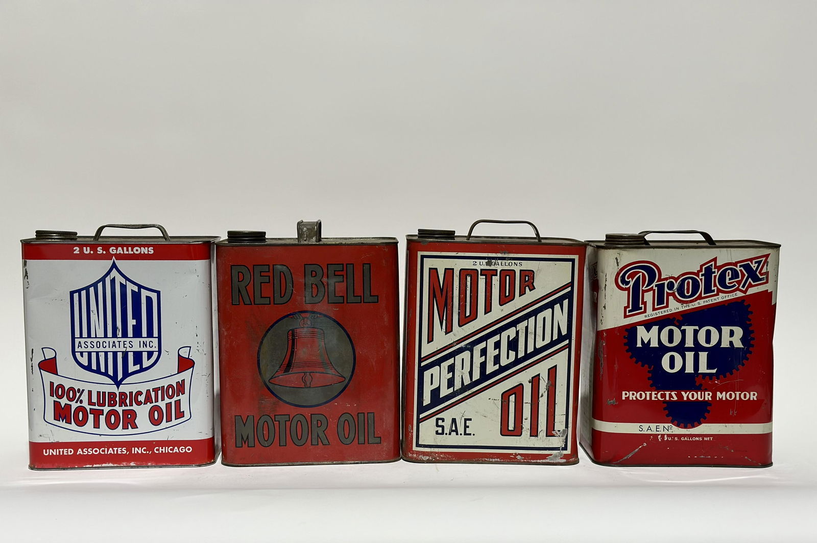 Four 2 Gallon Motor Oil Cans Red Bell Perfection & More (1 of 4)