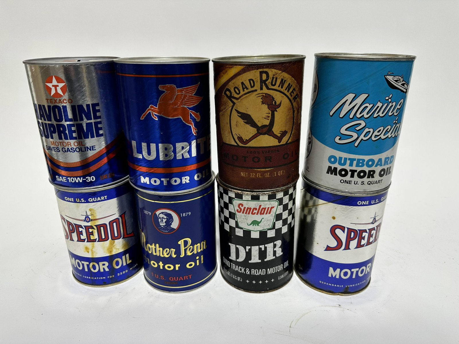 Lot of 8 Composite 1 Quart Oil Cans Roadrunner Speedol (1 of 2)
