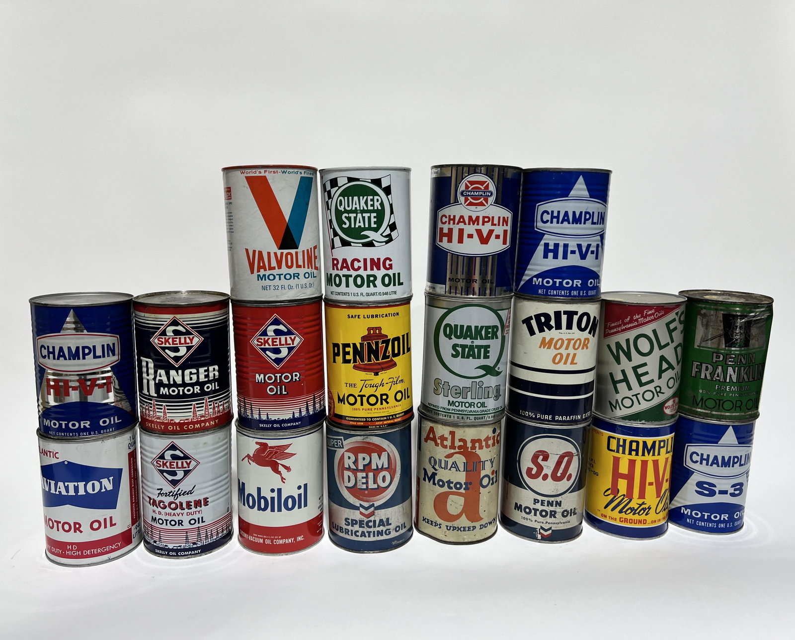 Lot of 20 Full 1 Quart Oil Cans Skelly RPM Mobil & More (1 of 2)
