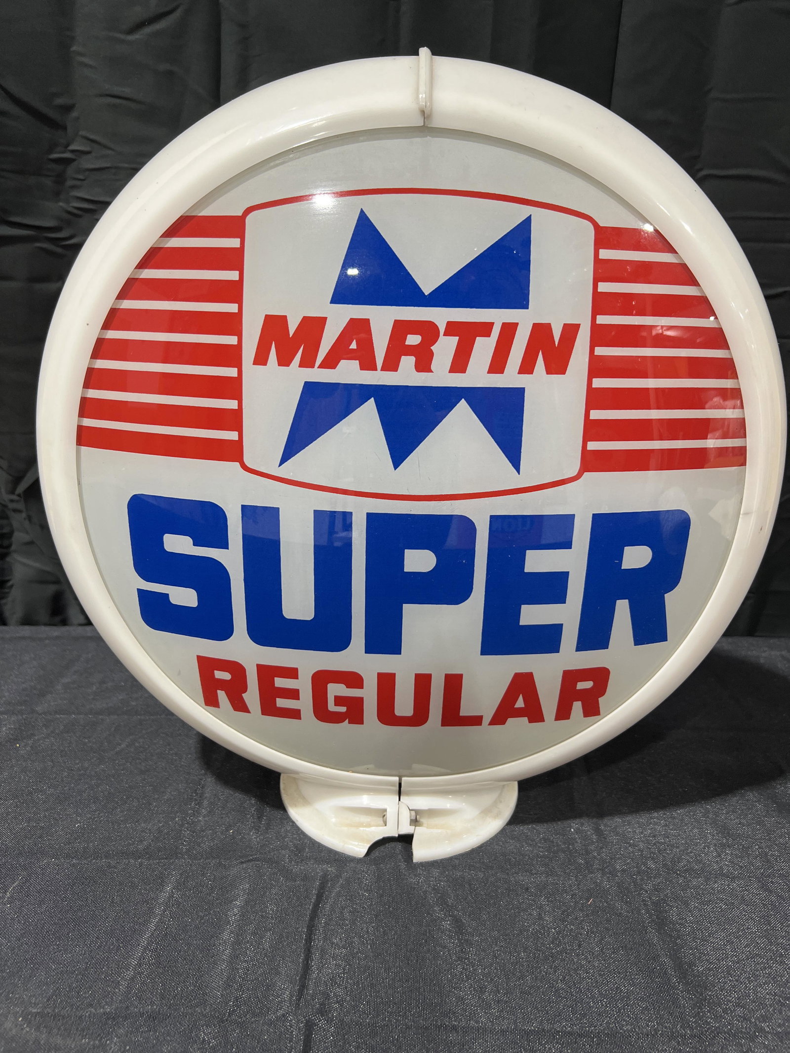 Martin Super Regular Gas Globe 13.5 on Capco Body (1 of 2)