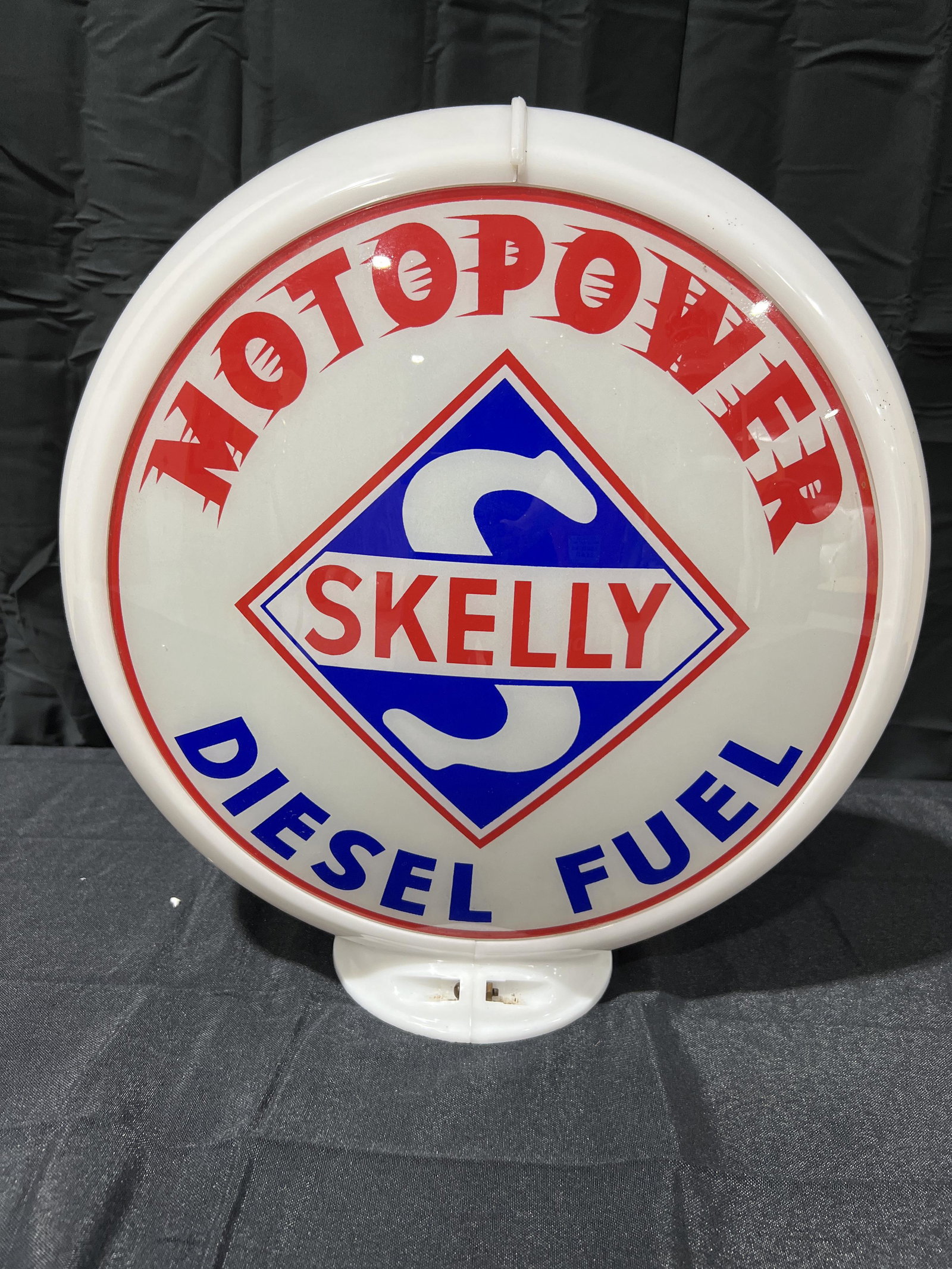 Skelly Motopower Diesel Fuel Complete 13.5" Gas Globe (1 of 2)