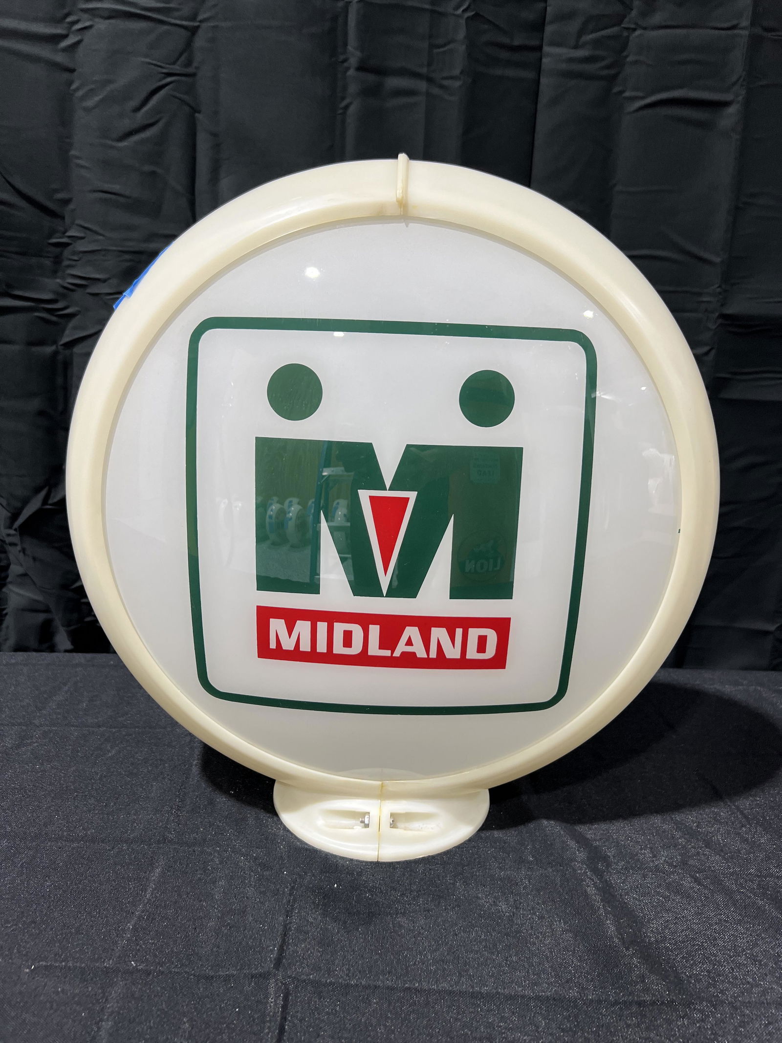 Midland Complete 13.5" Gas Globe on Capco Body (1 of 2)