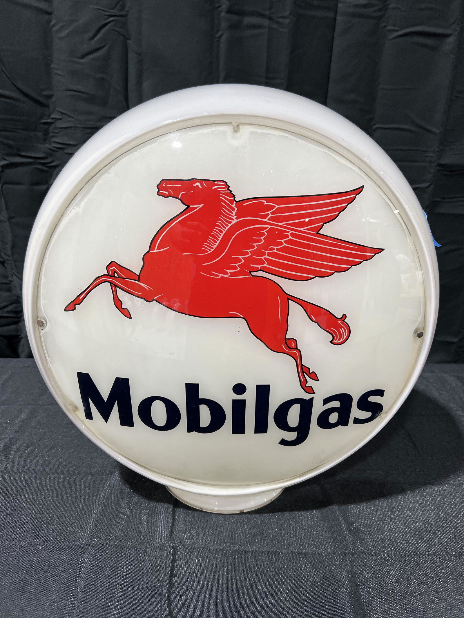 Mobilgas Complete 13.5" Gas Pump Globe (1 of 2)