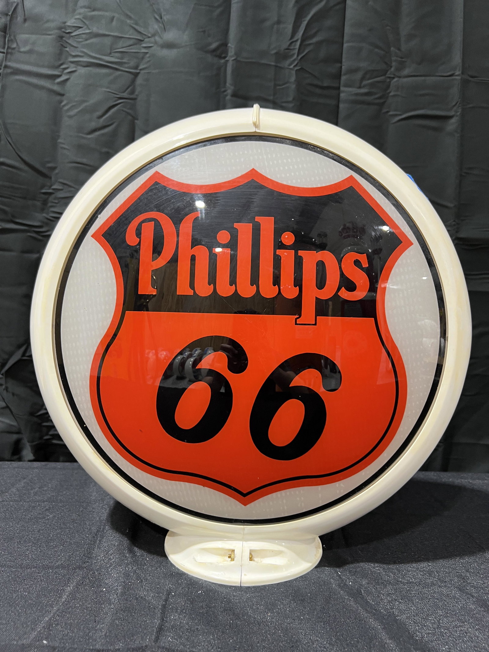 Phillips 66 Complete 13.5" Gas Pump Globe on Capco Body (1 of 2)