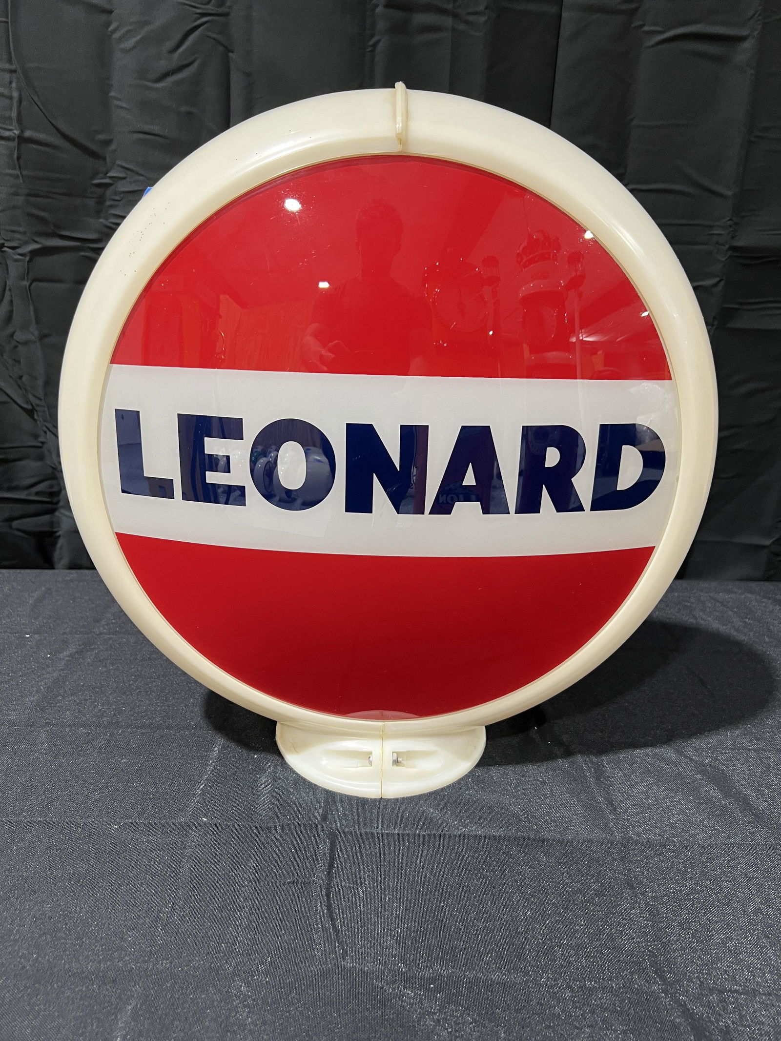 Leonard Complete 13.5" Gas Pump Globe on Capco Body (1 of 2)