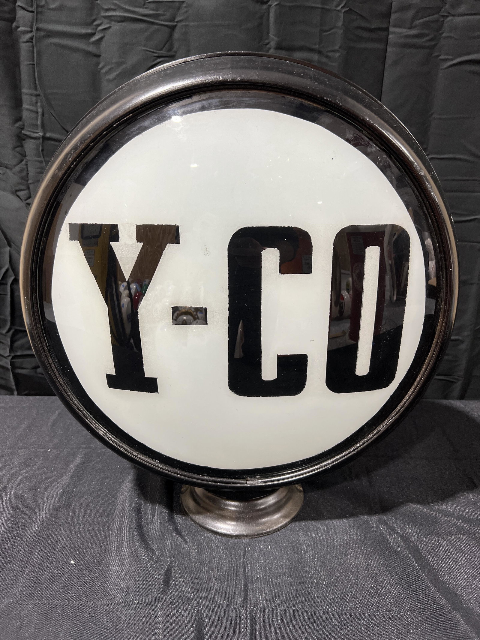 Y-CO Complete 15" Gas Pump Globe on Metal Body (1 of 2)
