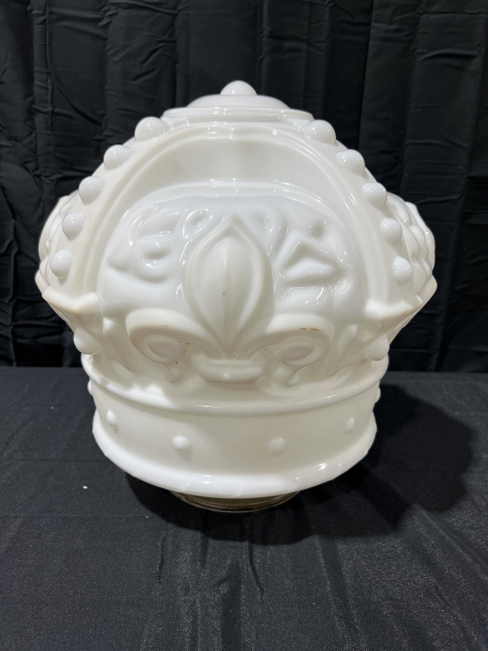 Standard White Crown One Piece Cast Gas Pump Globe (1 of 2)