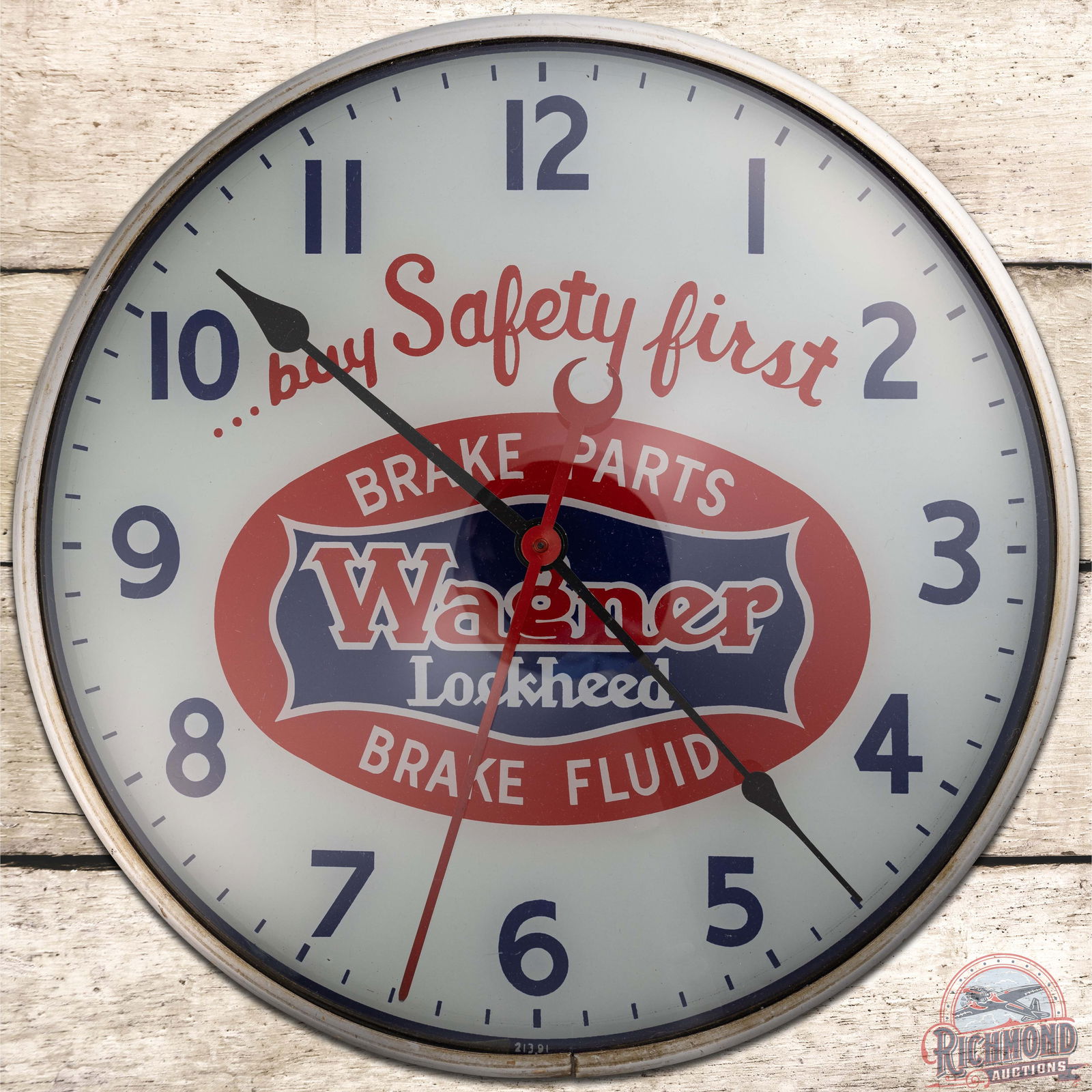 Wagner Lockheed Brakes 15" Deluxe Advertising Clock (1 of 4)