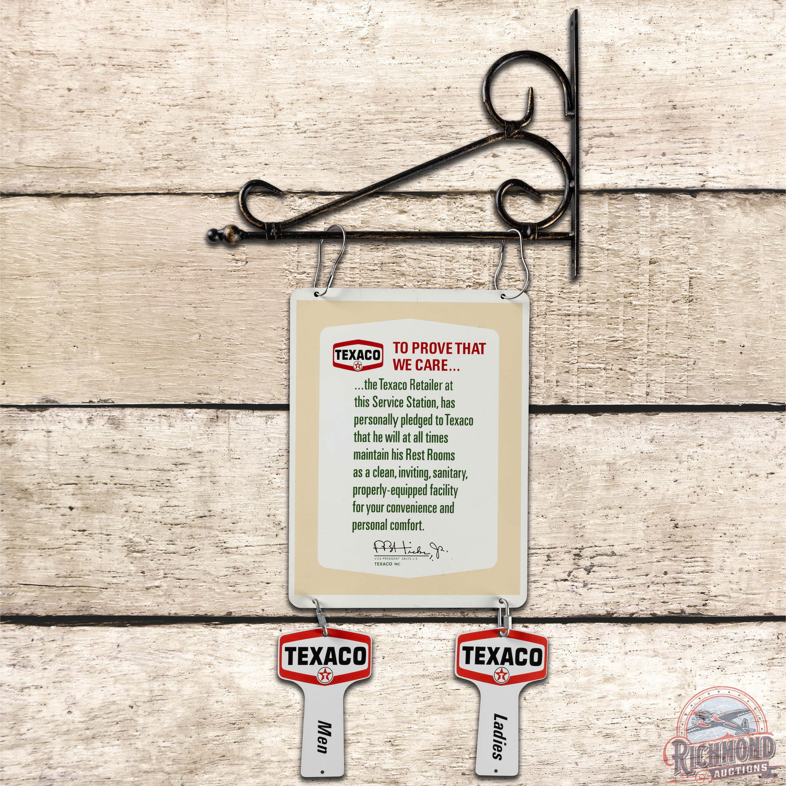 Texaco Service Station Rest Room DST Sign w/ Key Holders & Bracket (1 of 3)