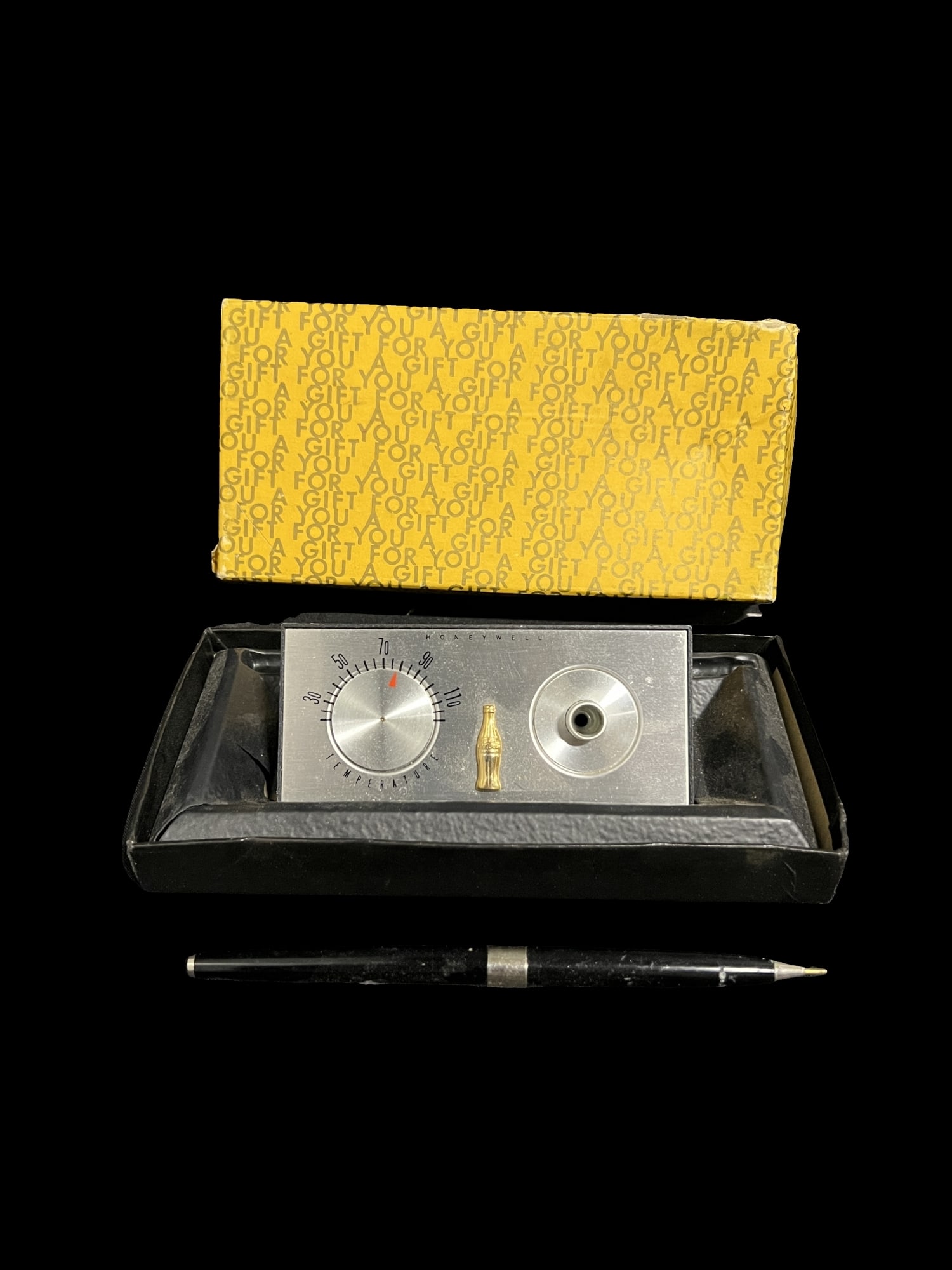 Coca Cola Coke Honeywell Desktop Thermometer And Pen Holder NIB. (1 of 1)