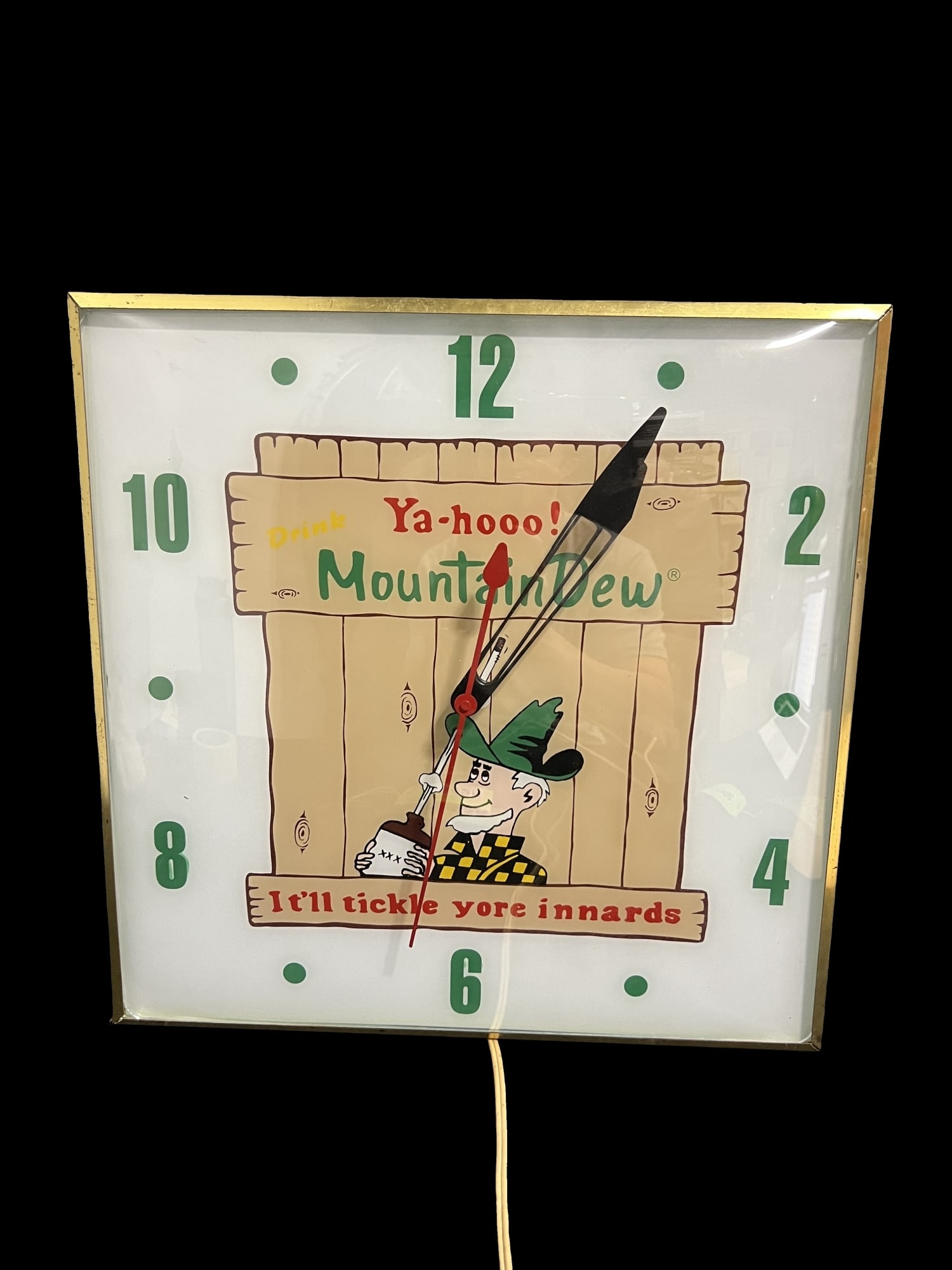 Reproduction Mountain Dew Pam Light Up Clock (1 of 3)