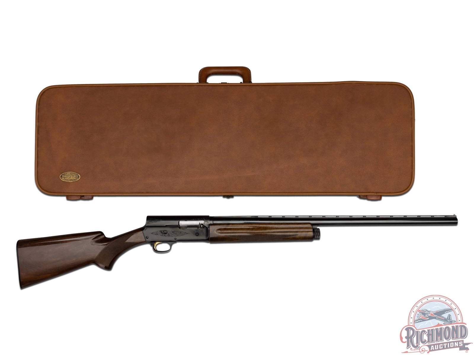 1973 Belgian Browning Sweet Sixteen 16 GA Semi-Auto A5 Shotgun Two Barrel Cased Set: Manufactured in Belgium by Browning in 1973. This shotgun includes two blued Special Steel ventilated rib barrels each with nickel bead front sights. One 28" with Improved Cylinder choke and the other