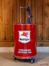 Mobilgas Early Wayne Barrel Lubester On Cart