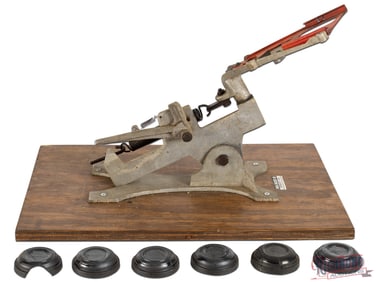 MO-SKEET-O Clay Pigeon Thrower with Clay Pigeons