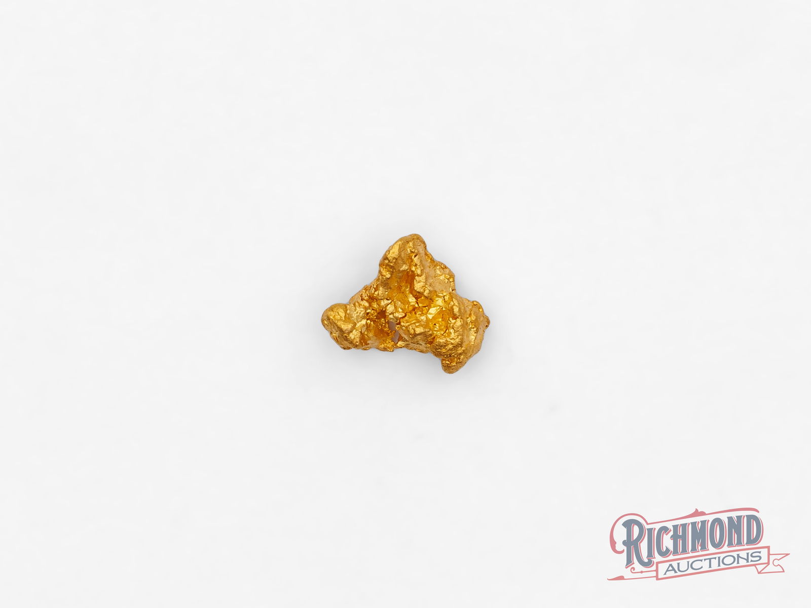 0.8g Natural Gold Nugget: This nugget comes from the iconic Kalgoorlie Goldfields, a region globally recognized for its rich geology and historic gold discoveries. Found by the Mahoney family at their small-scale operation, it