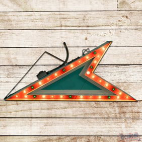 Die Cut 3D 4.5' Flashing Bulbed Arrow Sign w/ Bracket