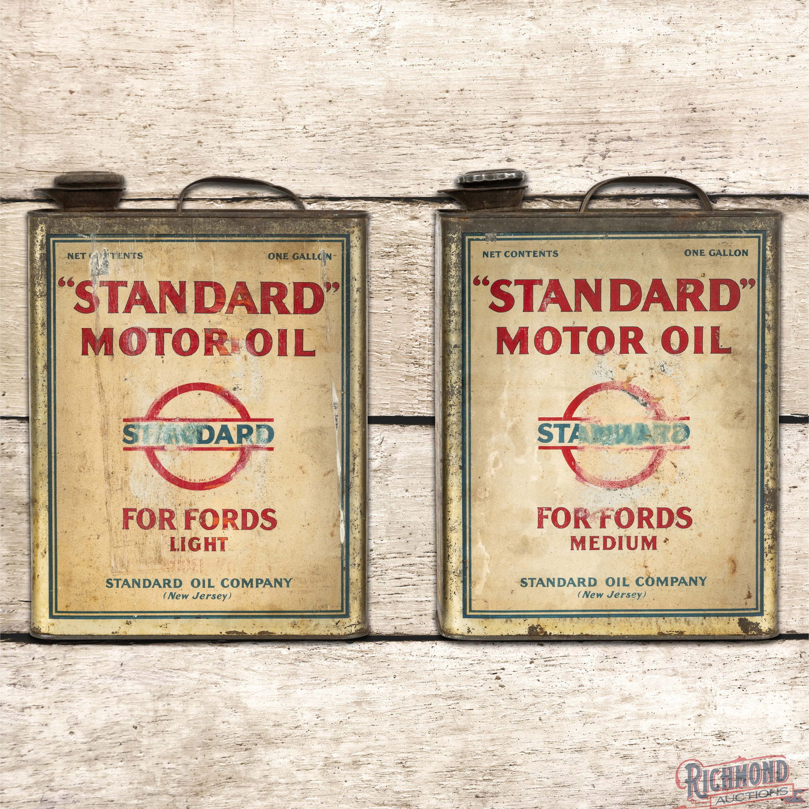 Pair of Standard Motor Oil Metal One Gallon For Fords Advertising Cans (1 of 6)