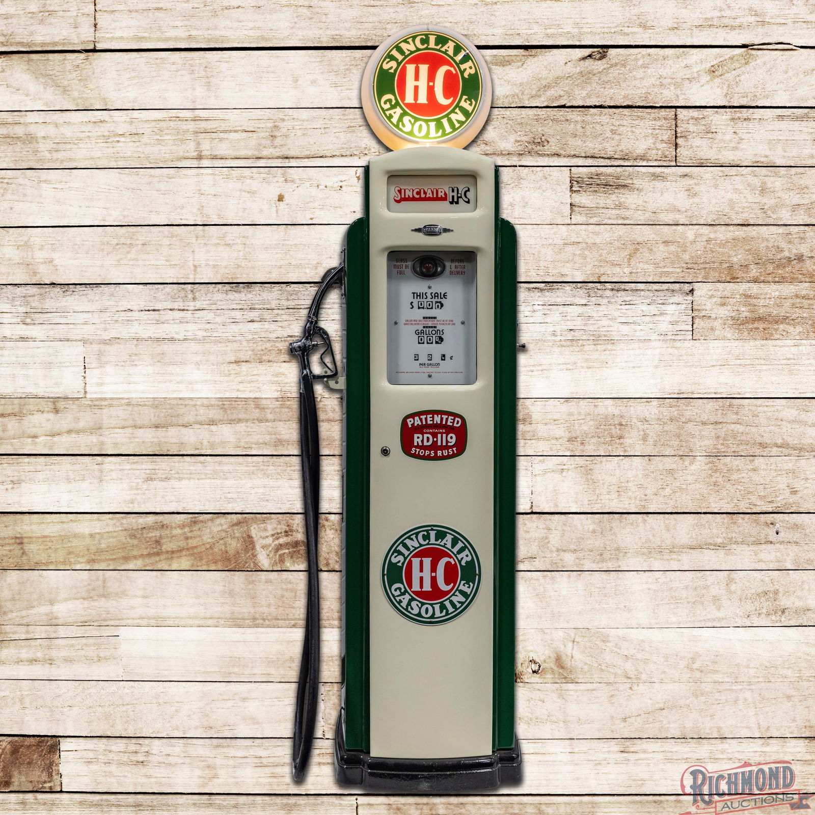 Bennett Model #541 Computing Gas Pump Restored Sinclair HC Gasoline: Bennet Model #541 gas pump has been professionally restored. The pump features classic Sinclair colors with brilliant paint, high gloss and minor surface imperfections. The pump includes reproduction