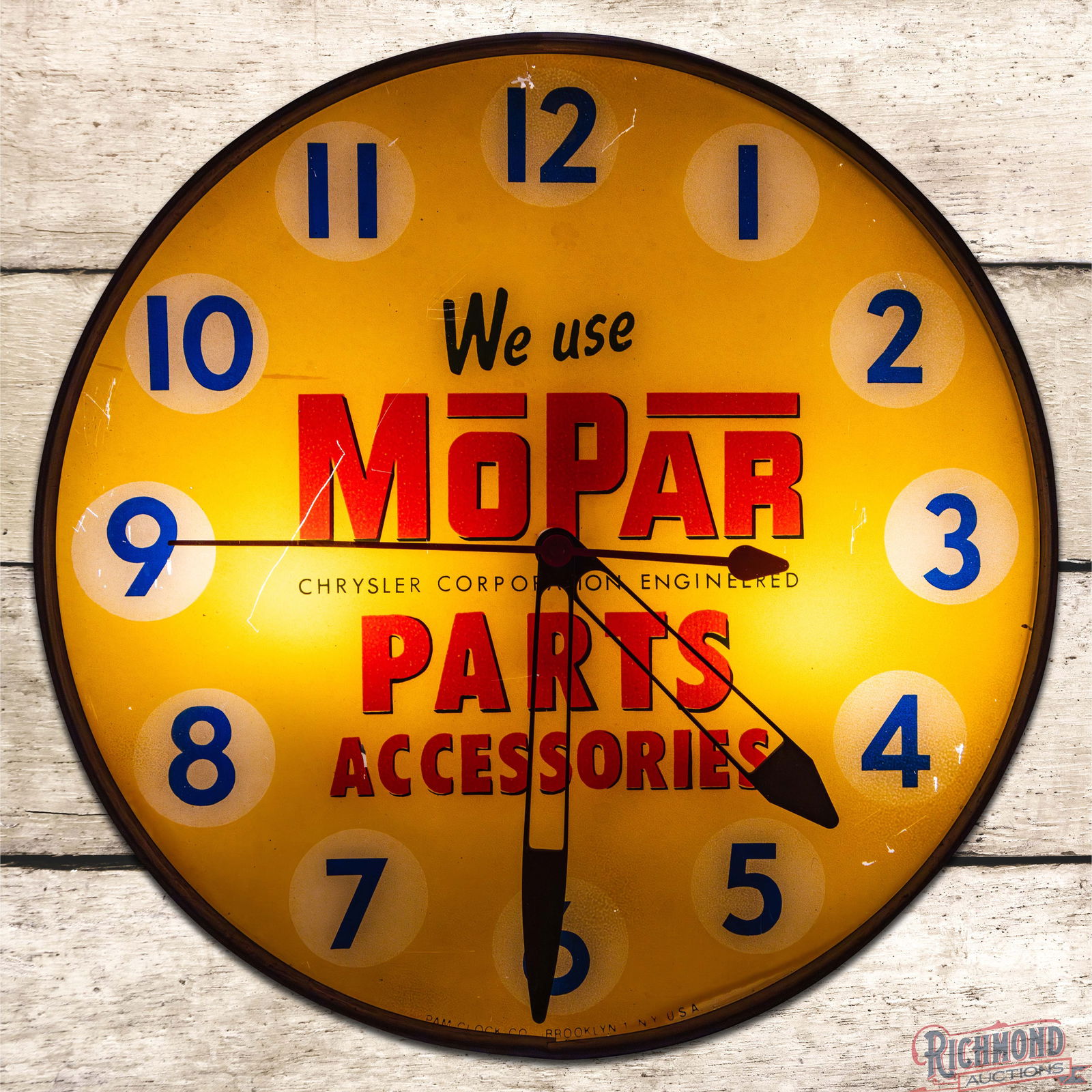 Mopar Parts and Accessories 15' Lighted PAM Advertising Clock (1 of 4)