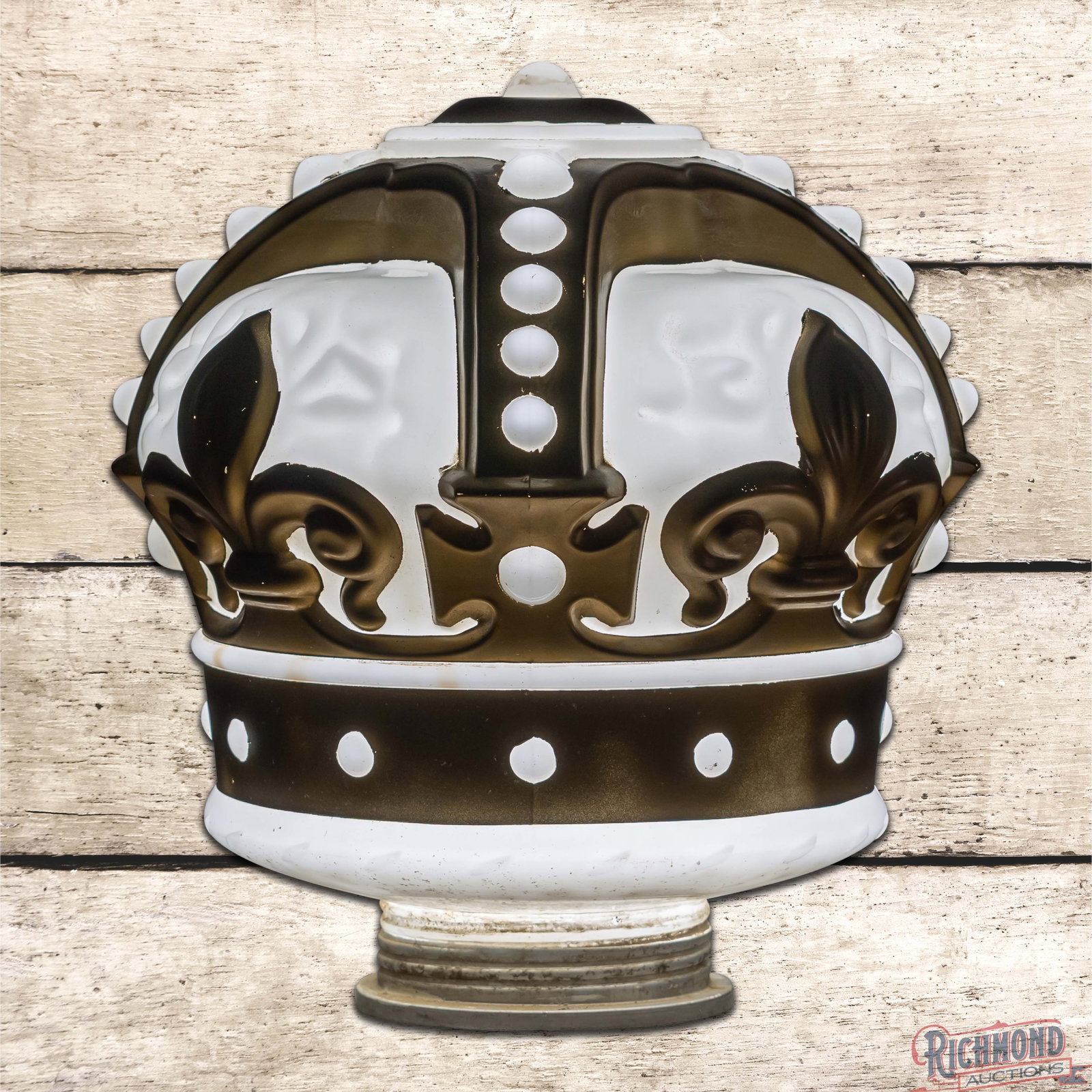 Standard Gold Crown Gasoline OPC Milk Glass Body Globe (1 of 5)