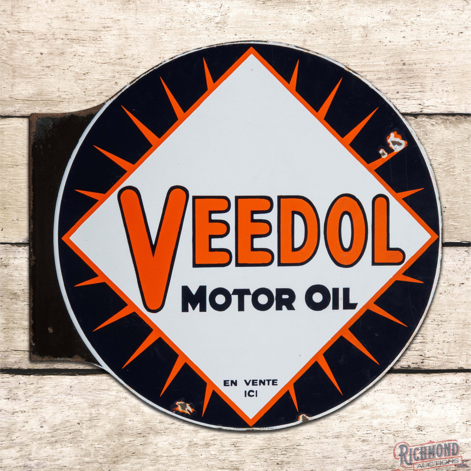 Veedol Motor Oil Double Sided Porcelain Flange Sign: DSP (double sided porcelain) sign has excellent color and gloss. Side #1 has a tiny flake on the upper left edge of the second "E" in Veedol. The outer fields have light surface wear and the perimeter