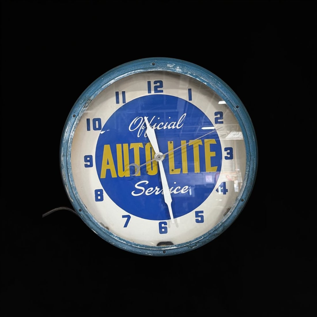 Official Autolite Service Neon Clock: Clock mechanism works, the neon flickers. Assume neon is not working. 21" H x 21" W x 7" D. All items are eligible for free delivery to Rustbelt Americana in East Moline, IL on 8/6-7 or other shows th