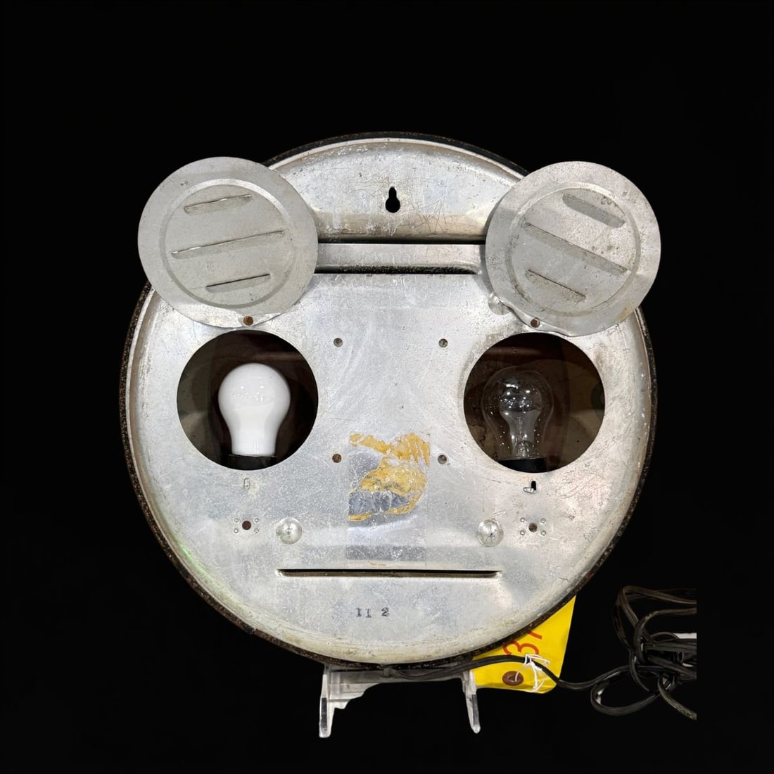 Wolfs Head Motor Oil Light Up Clock - 3